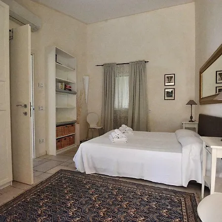 Eremitaggio Villa *